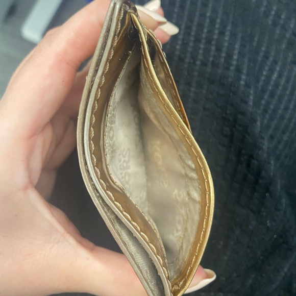 ROSE GOLD MICHAEL KORS WALLET CARD HOLDER - Picture 3 of 5